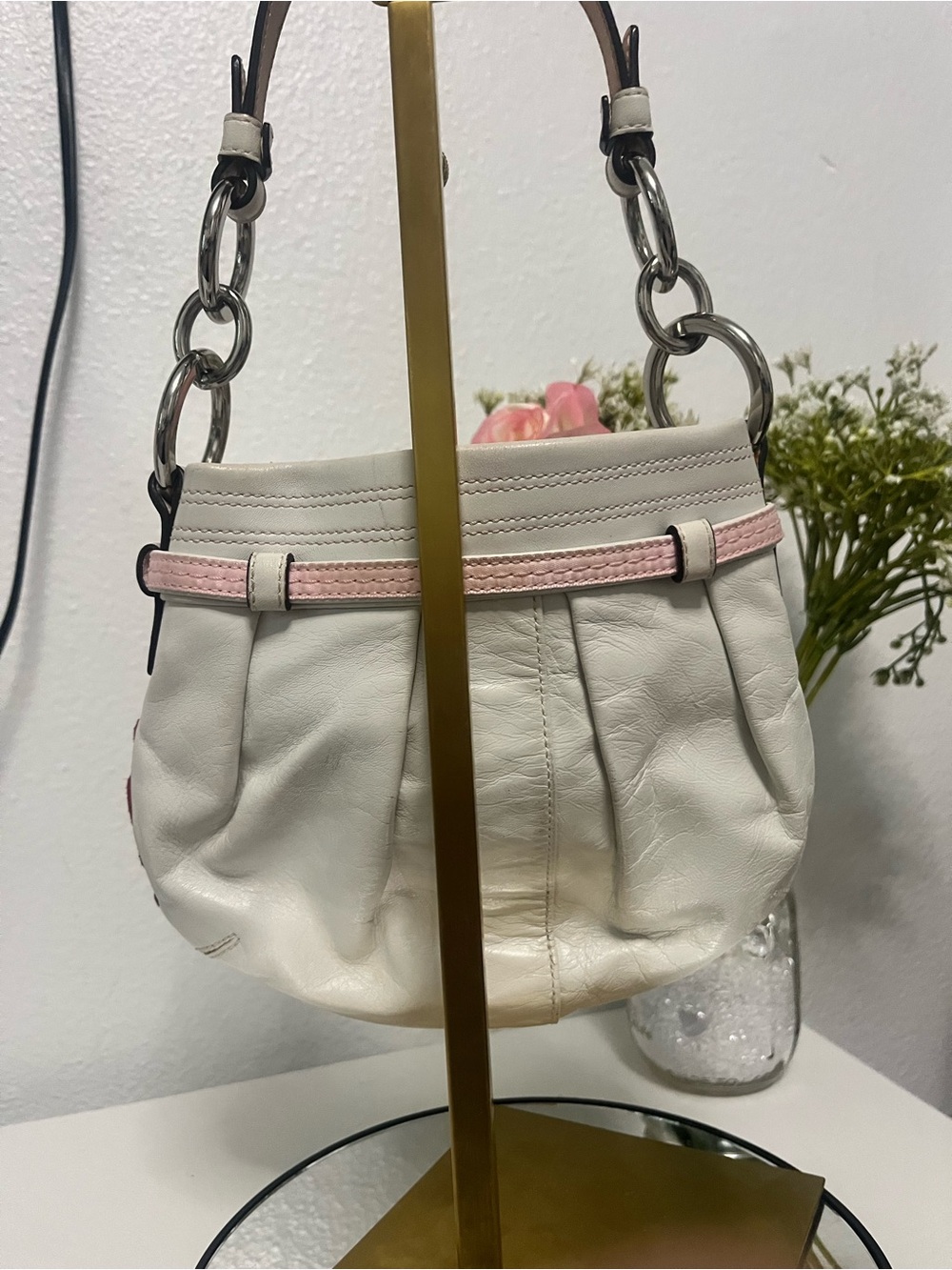 Coach White Shoulder Bag with Red and Pink Floral Appliqué - Picture 5 of 12